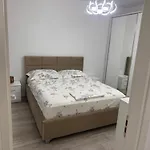 Lägenhet Tirana, Beautifull Near Mother Teresa Int Airport *
