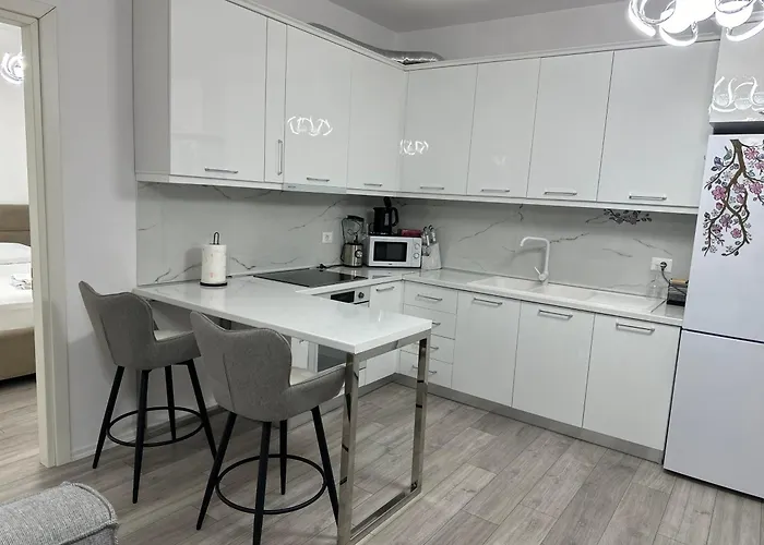 Bratti's Near Center And Mother Teresa Airport * Tirana