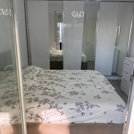 Bratti's Near Center And Mother Teresa Airport Apartmán Tirana