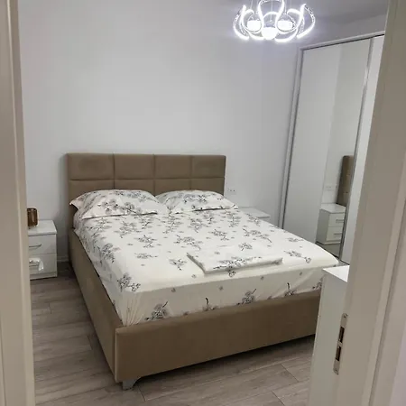 Apartmán Bratti's Near Center And Mother Teresa Airport *