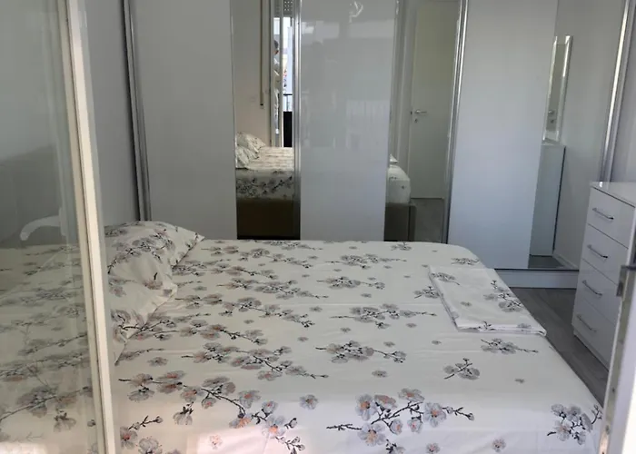 Bratti's Near Center And Mother Teresa Airport 公寓 地拉那